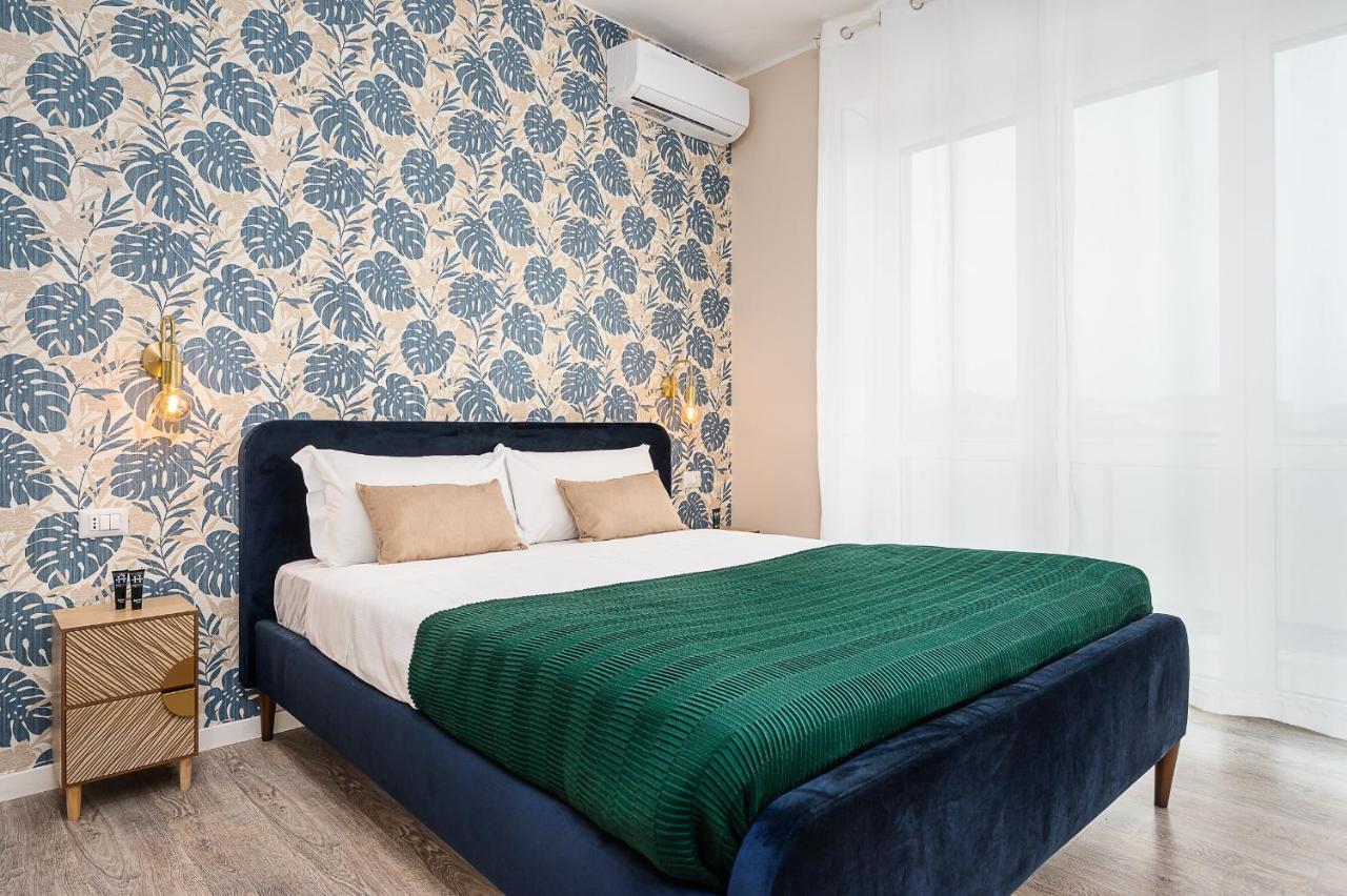 Hemeras Boutique Homes - Large Apartment In Citylife District Милан Экстерьер фото